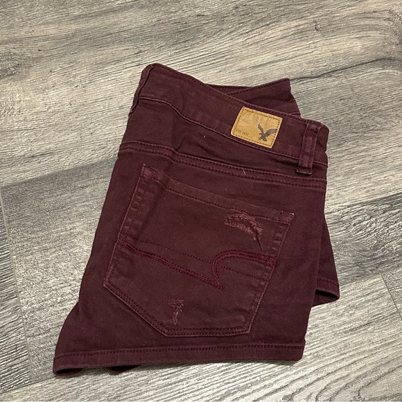 American Eagle “shortie” shorts - women’s size 6 - maroon - Picture 4 of 4